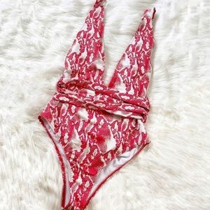 ✨ Wrap Around Bandage Swimwear One Piece Deep V Neck Backless Monokini Size M